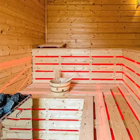 Amazing In With Outdoor Swimming Pool, Sauna And Wifi Ferienhaus