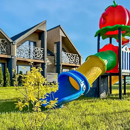 Amazing In With Outdoor Swimming Pool, Sauna And Wifi *